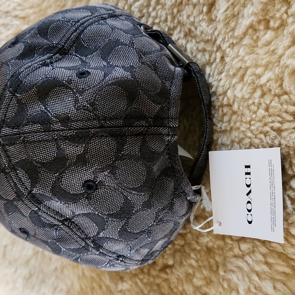 Gorgeous NWT Coach Metallic Signature Baseball Hat ⚾️ 🖤 - Picture 4 of 12